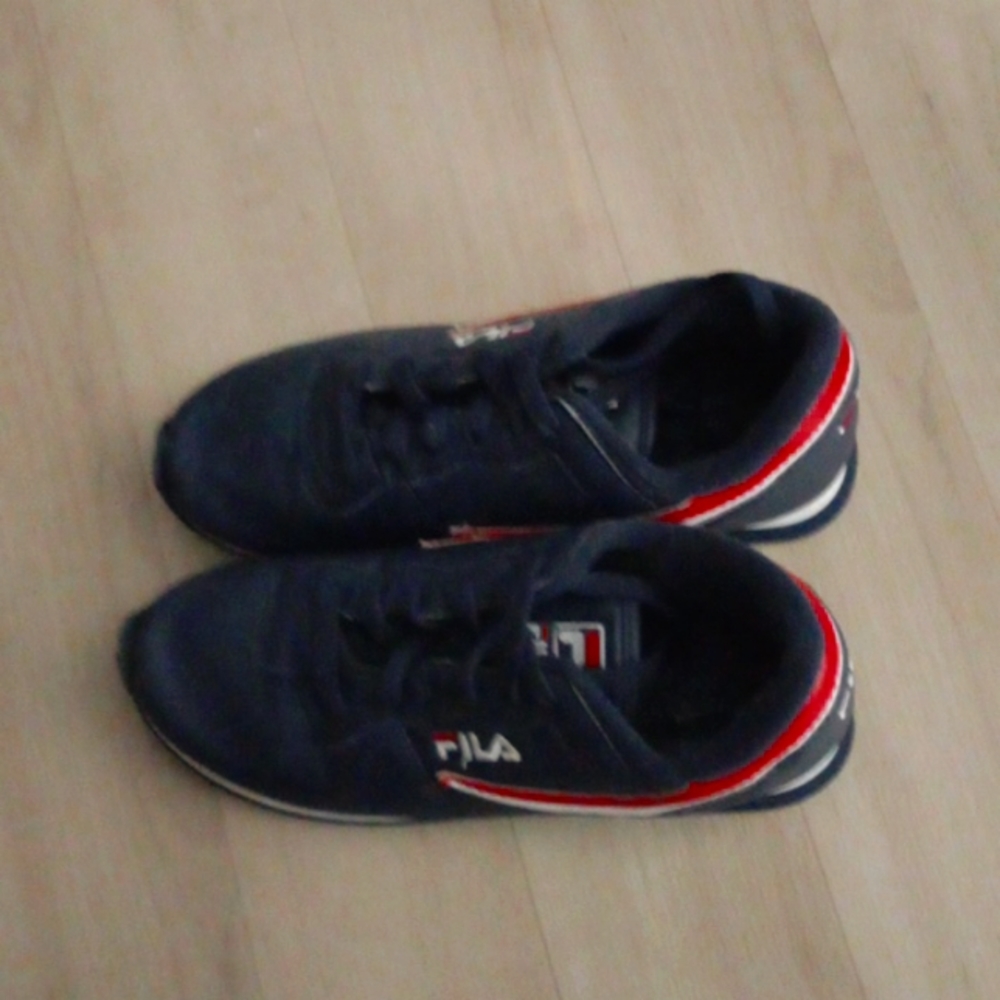 Fila Red, White and Dark Blue Sneakers